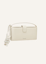 Load image into Gallery viewer, Apolonia bag in cream leather with flower charm