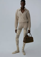 Load image into Gallery viewer, AW25 KNITWEAR 02 SHORTS BEIGE