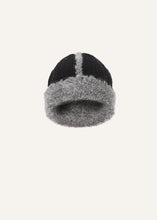 Load image into Gallery viewer, AW25 KNITWEAR 20 HAT BLACK
