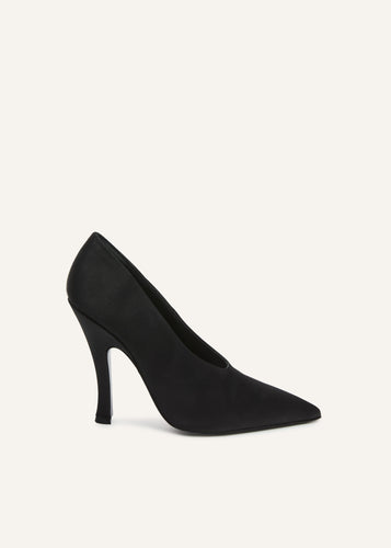 AW25 PUMPS BLACK SATIN