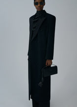 Load image into Gallery viewer, Long classic wool coat in black
