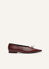 Load image into Gallery viewer, RE25 BALLET FLATS BURGUNDY
