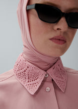 Load image into Gallery viewer, Versatile scarf in pink
