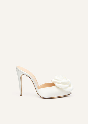SS25 PEEP TOE MULE SATIN CREAM