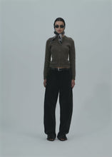 Load and play video in Gallery viewer, Wide-leg corduroy trousers in brown
