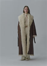 Load and play video in Gallery viewer, AW25 LEATHER 15 SHEARLING BROWN
