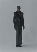 Load and play video in Gallery viewer, Fur-collar shearling jacket in black
