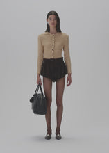 Load and play video in Gallery viewer, RE25 KNITWEAR 08 SWEATER BEIGE
