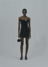 Load and play video in Gallery viewer, PF25 DRESS 02 BEACH BLACK
