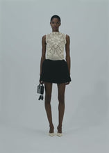 Load and play video in Gallery viewer, PF25 CROCHET 03 TOP CREAM
